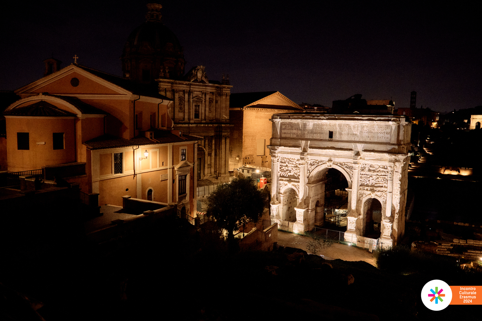 Museum tour at night