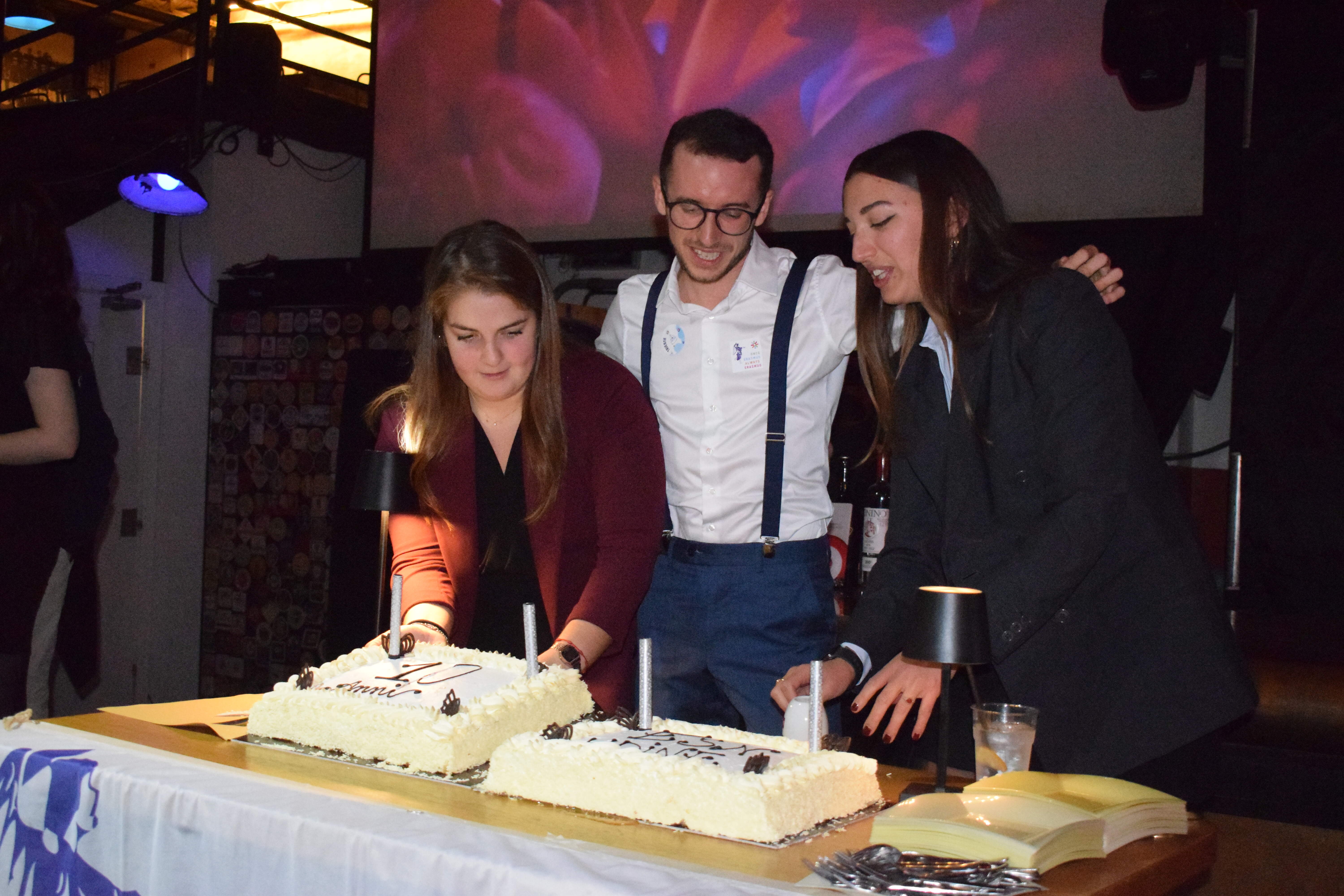 Cutting the cake